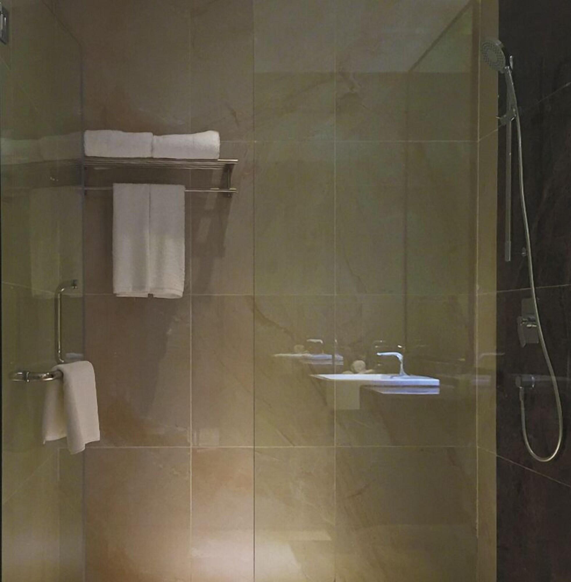 Geno Hotel Шах Алам Екстериор снимка